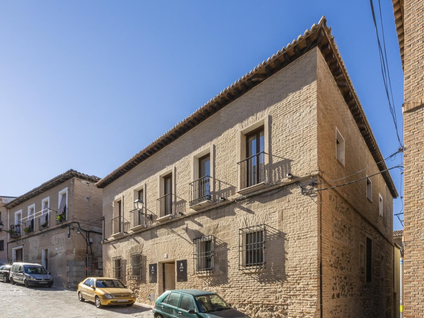 Dobo Azacanes Hostal