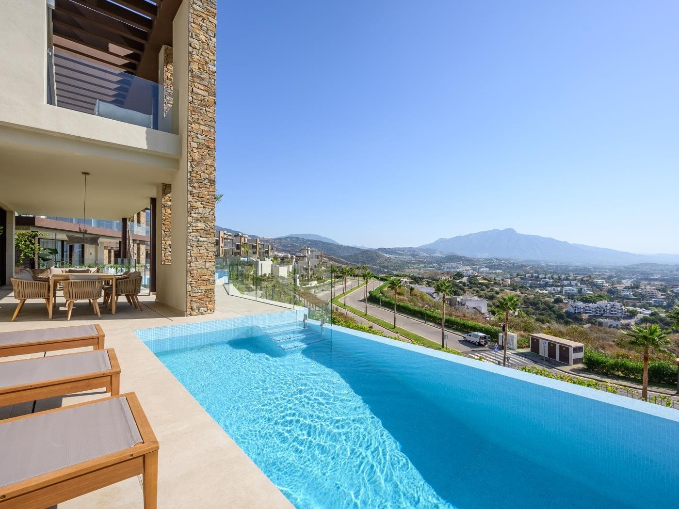 Dobo Marbella Bermeja