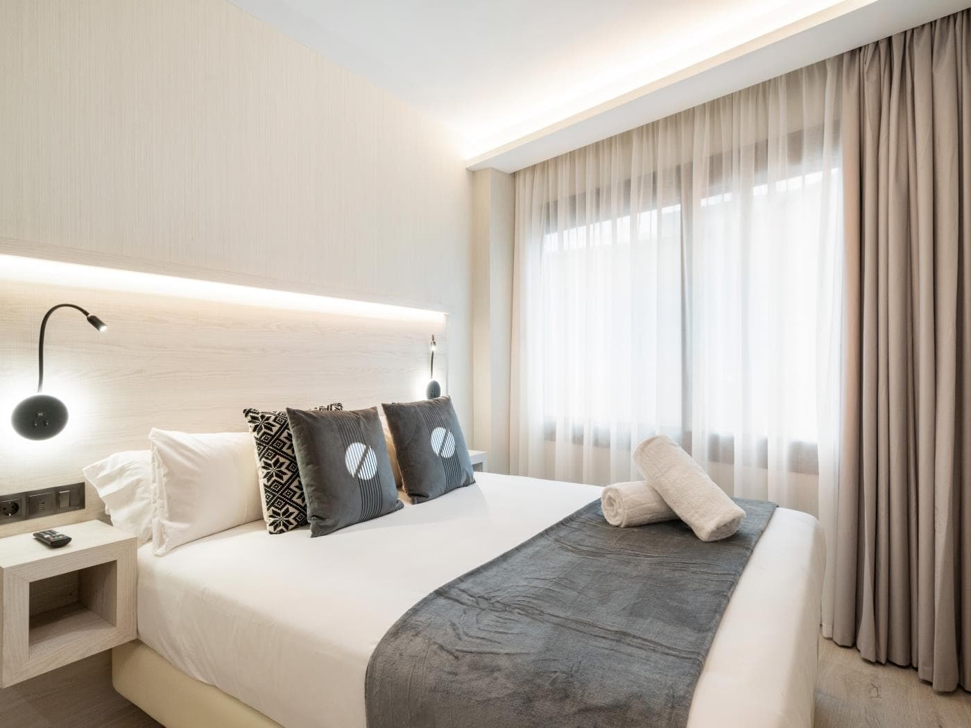 Dobo Madrid SB204
