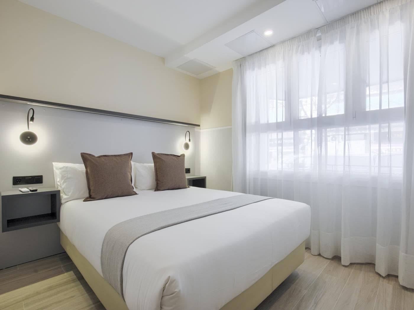 Dobo Madrid B90, foto 3